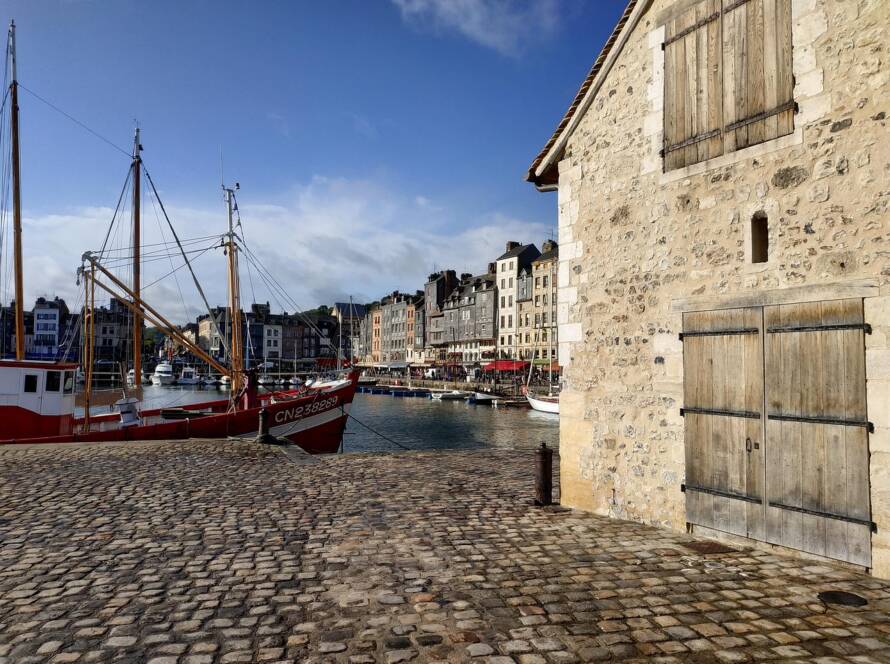 Stresle Başa Çıkmanın Yolu: Yoga Pratiği